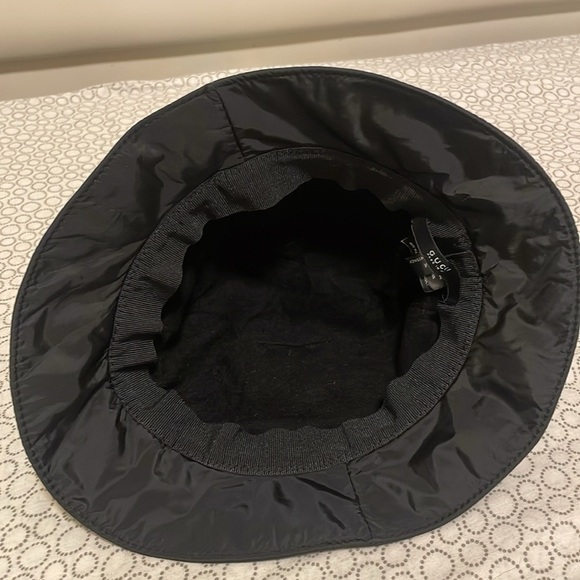 Gucci Nylon Black Hat with Sherry Line - Picture 6 of 8